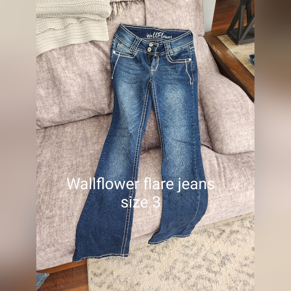 Wallflower flare jeans